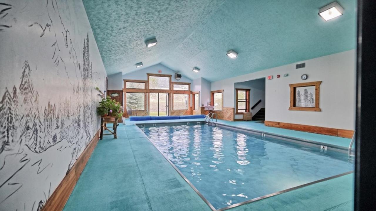 Yellowstone Village Inn And Suites ガーディナー エクステリア 写真